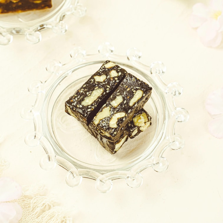 Cherry Grandfather Black Sesame Walnut Candy - 100g