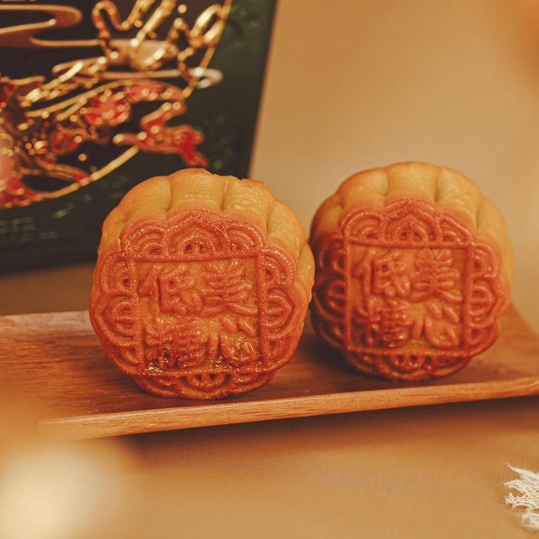 MX Reduced Sugar Lotus Seed Paste Mooncake - 90g x 6 pcs