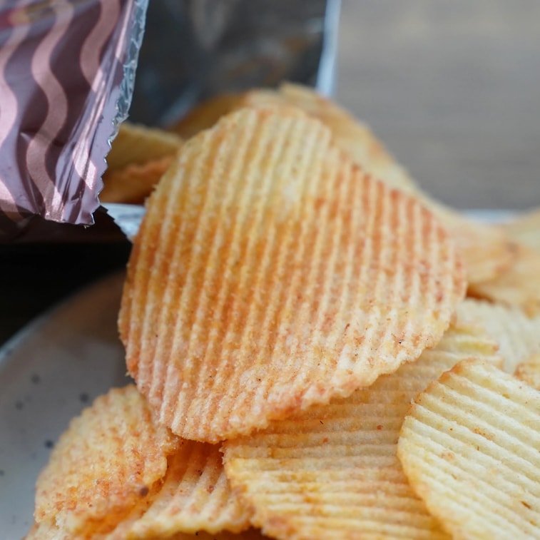 Lay's BBQ Pork Rib Flavor Potato Chips - 59.5g