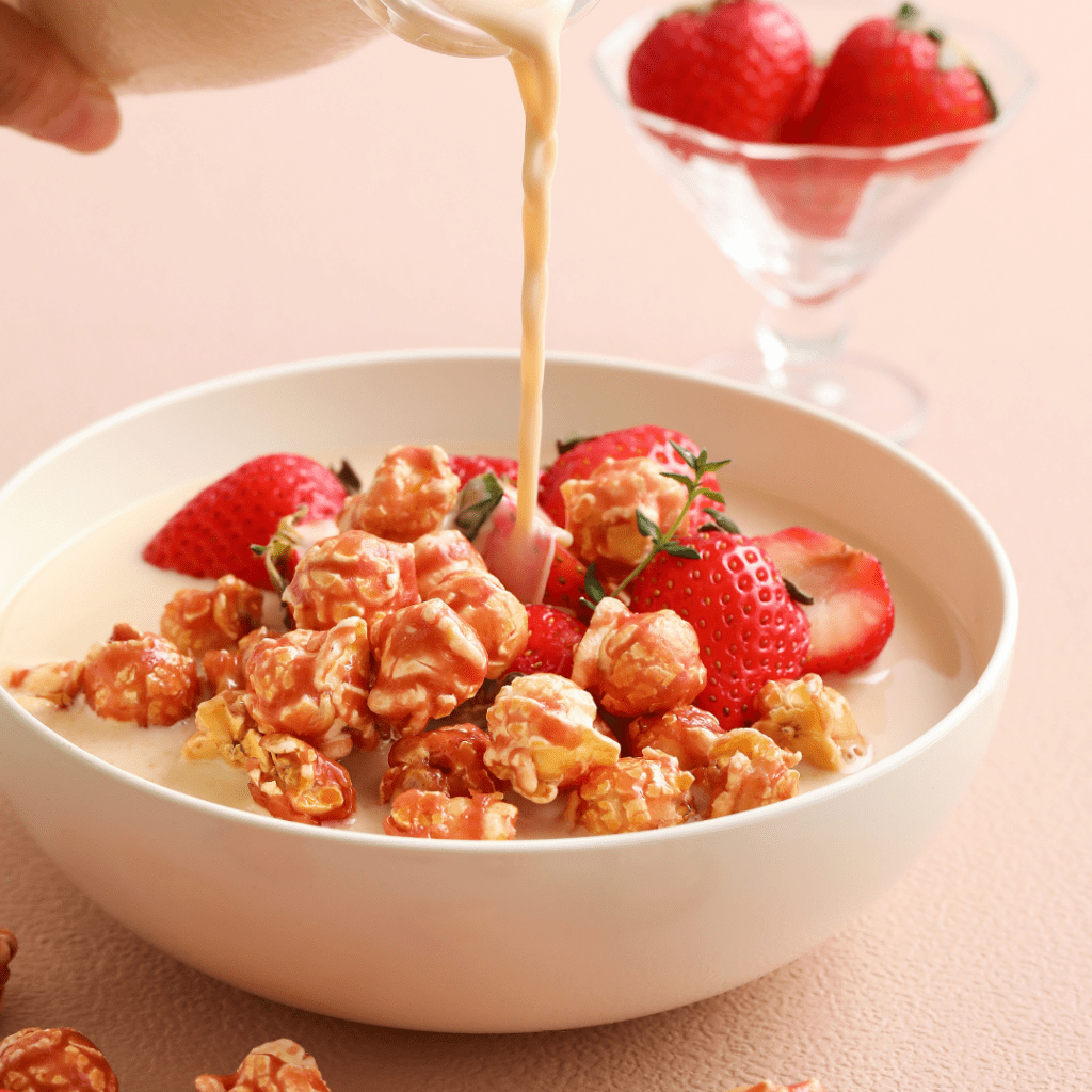 Chef Poppin Oatly’s Oatmilk & Strawberry Gourmet Coated Popcorn - 120g