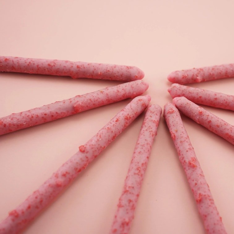 Glico Pocky Crunchy Strawberry Sticks - 25.5g x 2 Pack - ding - go