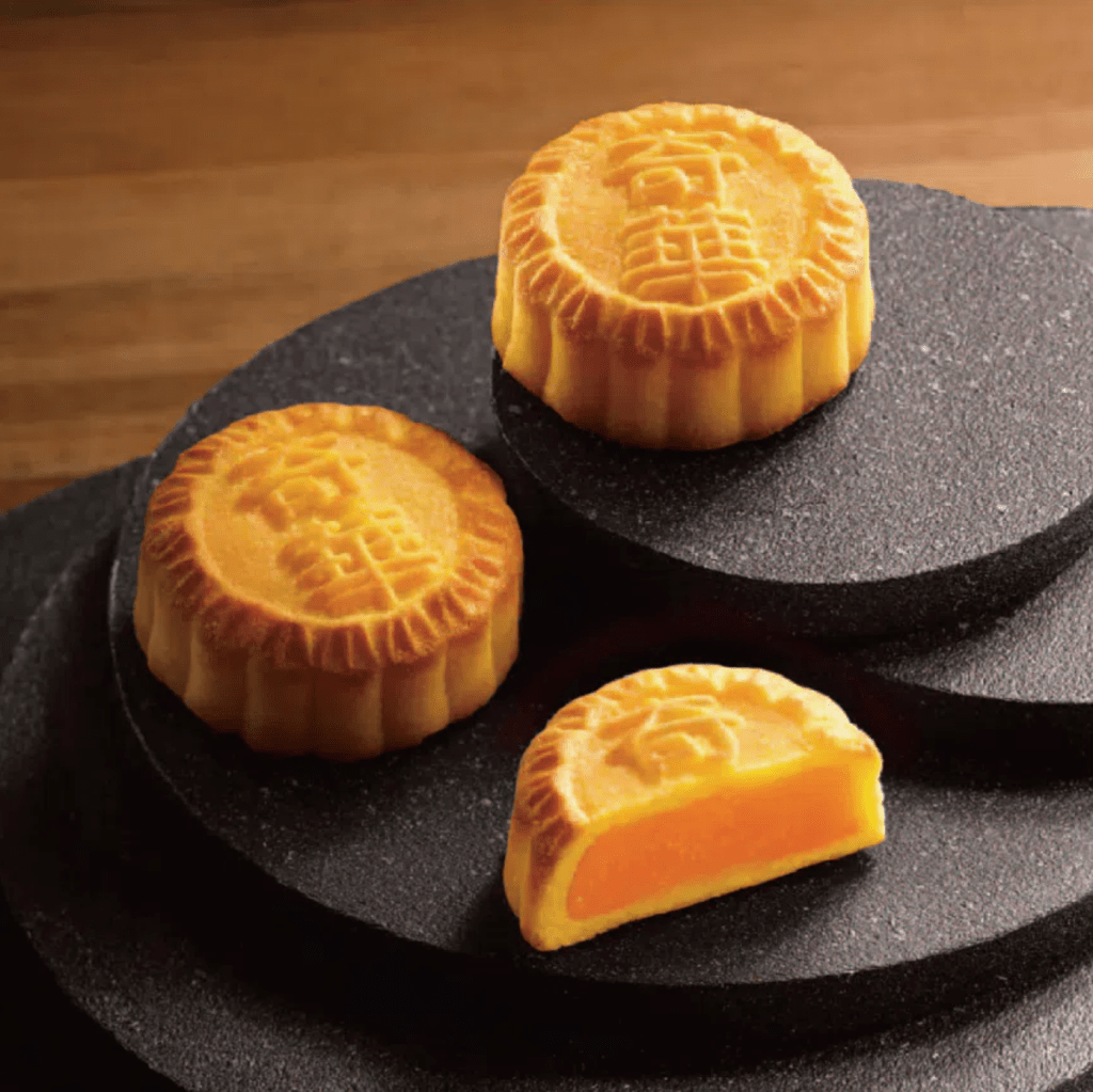 Kee Wah Mini Egg Custard Mooncake - 31g x 8 pcs - ding-go