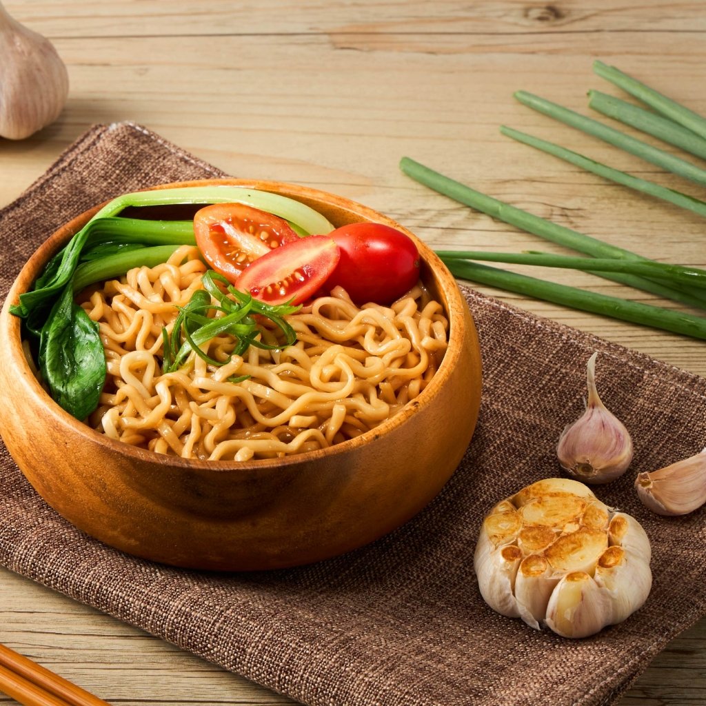 KUNGFOOD Roasted Garlic Air dried Instant Noodles 110g x 3 Pack, additional package view 3