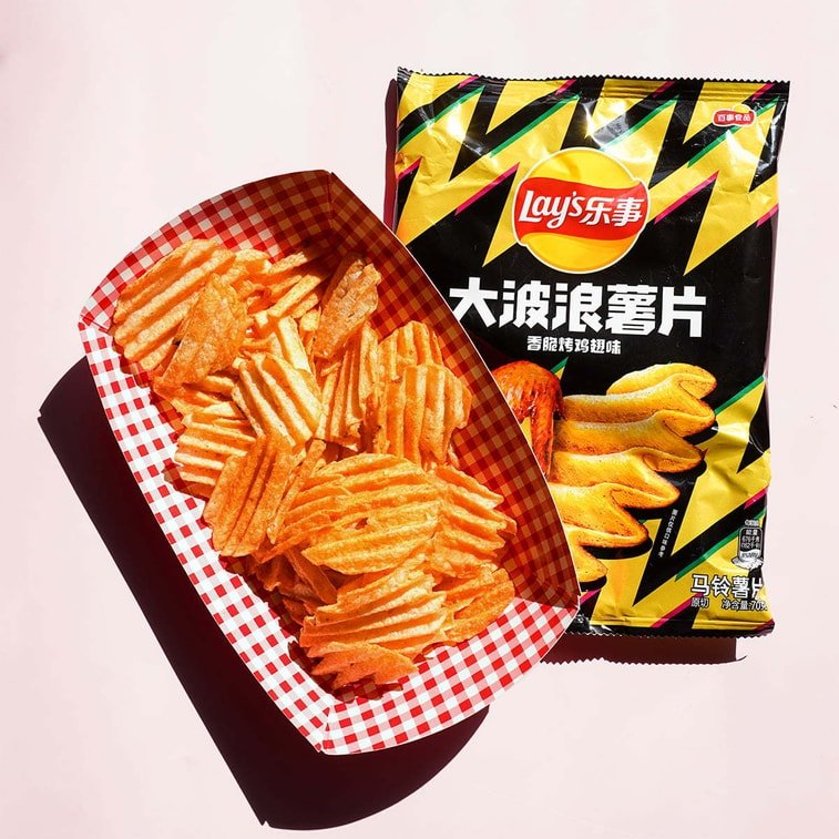 Lay's Wavy Potato Chips Crispy Roasted Chicken Wing Flavor - 70g - ding - go