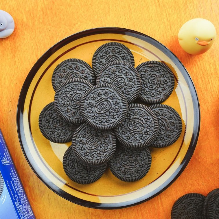 OREO Birthday Cake Flavor Sandwich Cookie - 97g - ding - go