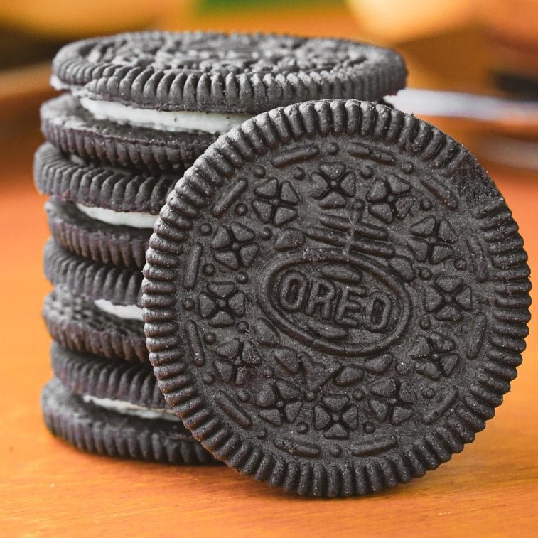 OREO Birthday Cake Flavor Sandwich Cookie - 97g - ding - go