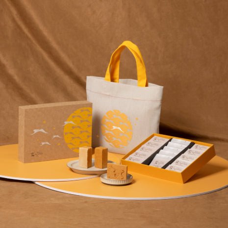 SunnyHills Pineapple Cake + Apple Cake + Banana Waffle Cookie - 575g - ding-go